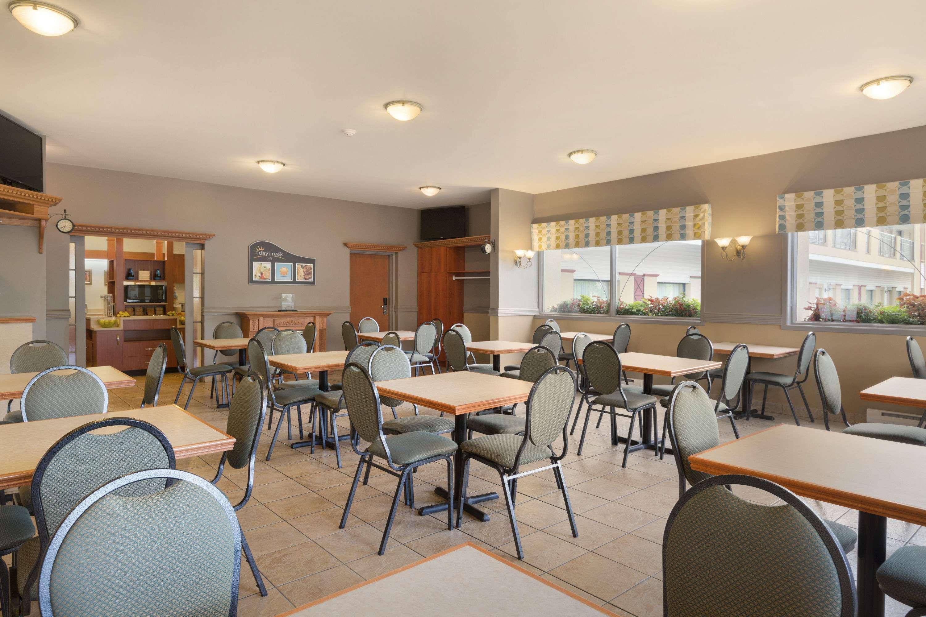 Days Inn By Wyndham Rivière-du-Loup Dış mekan fotoğraf