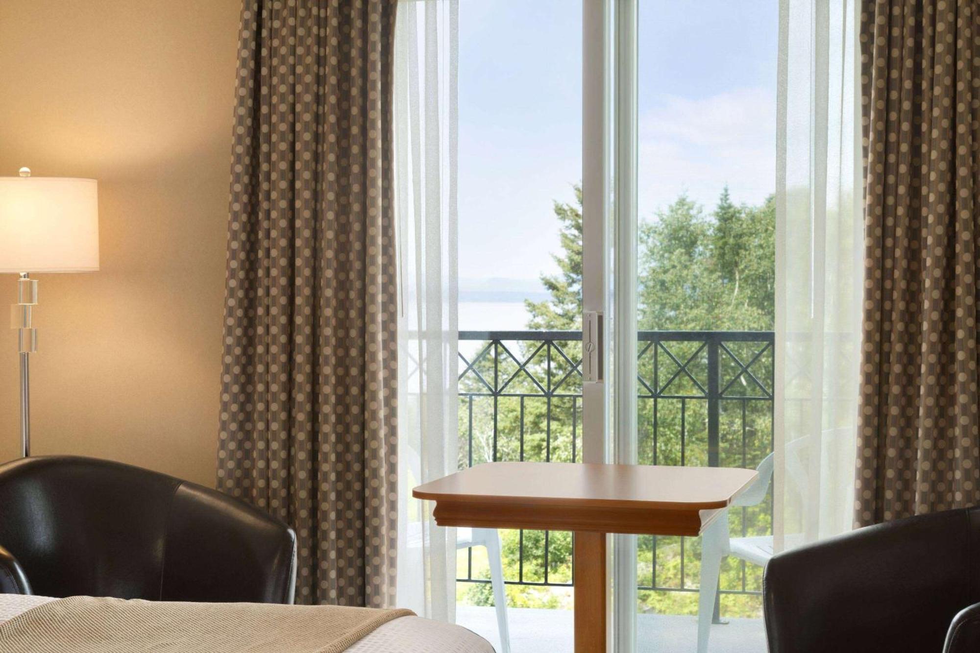 Days Inn By Wyndham Rivière-du-Loup Dış mekan fotoğraf
