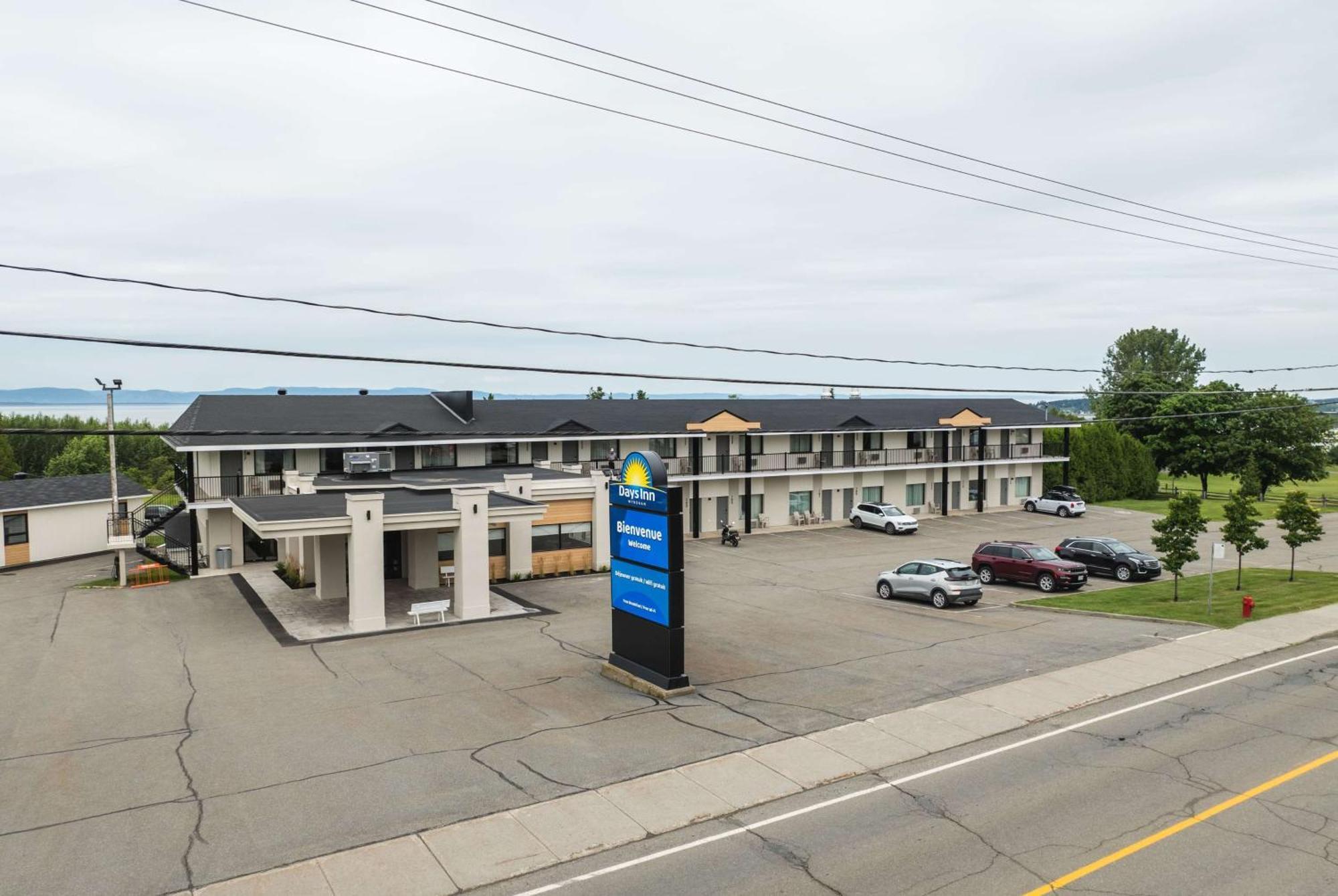 Days Inn By Wyndham Rivière-du-Loup Dış mekan fotoğraf