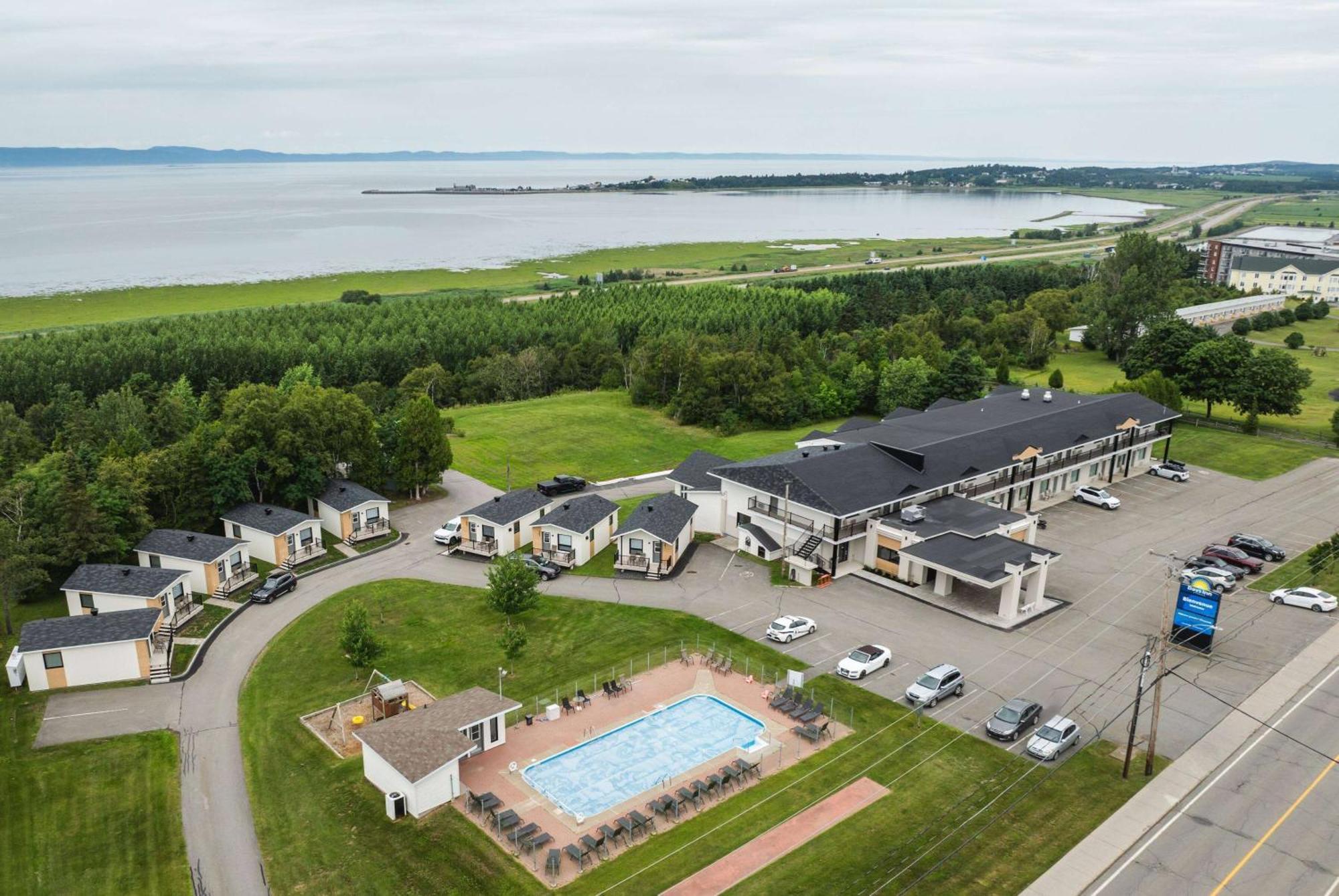 Days Inn By Wyndham Rivière-du-Loup Dış mekan fotoğraf